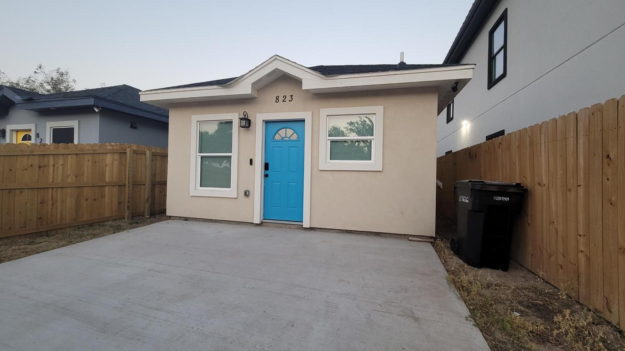 The House With The Blue Door. Apartment McAllen Luaran gambar